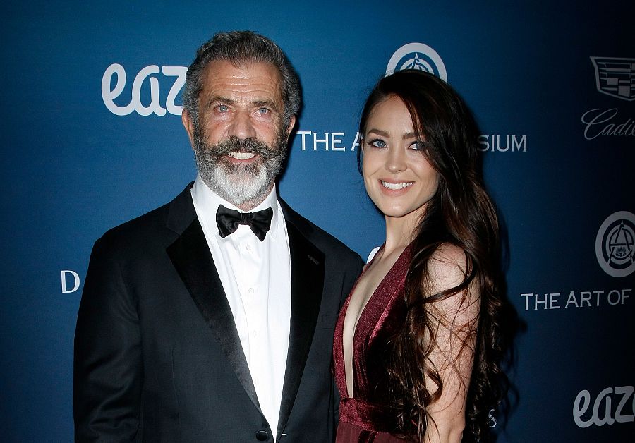 Mel Gibson y Rosalind Ross, 35 años menor que él