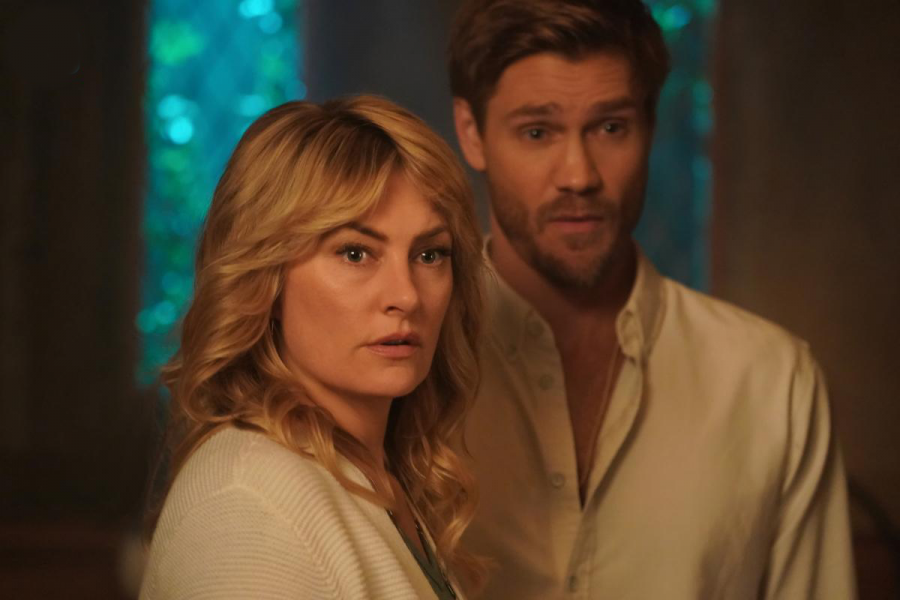 Alice Copper (Mädchen Amick, 'Twin Peaks') y Edgar Evernever (Chad Michael Murray), miembros de una secta en 'Riverdale' (2019)