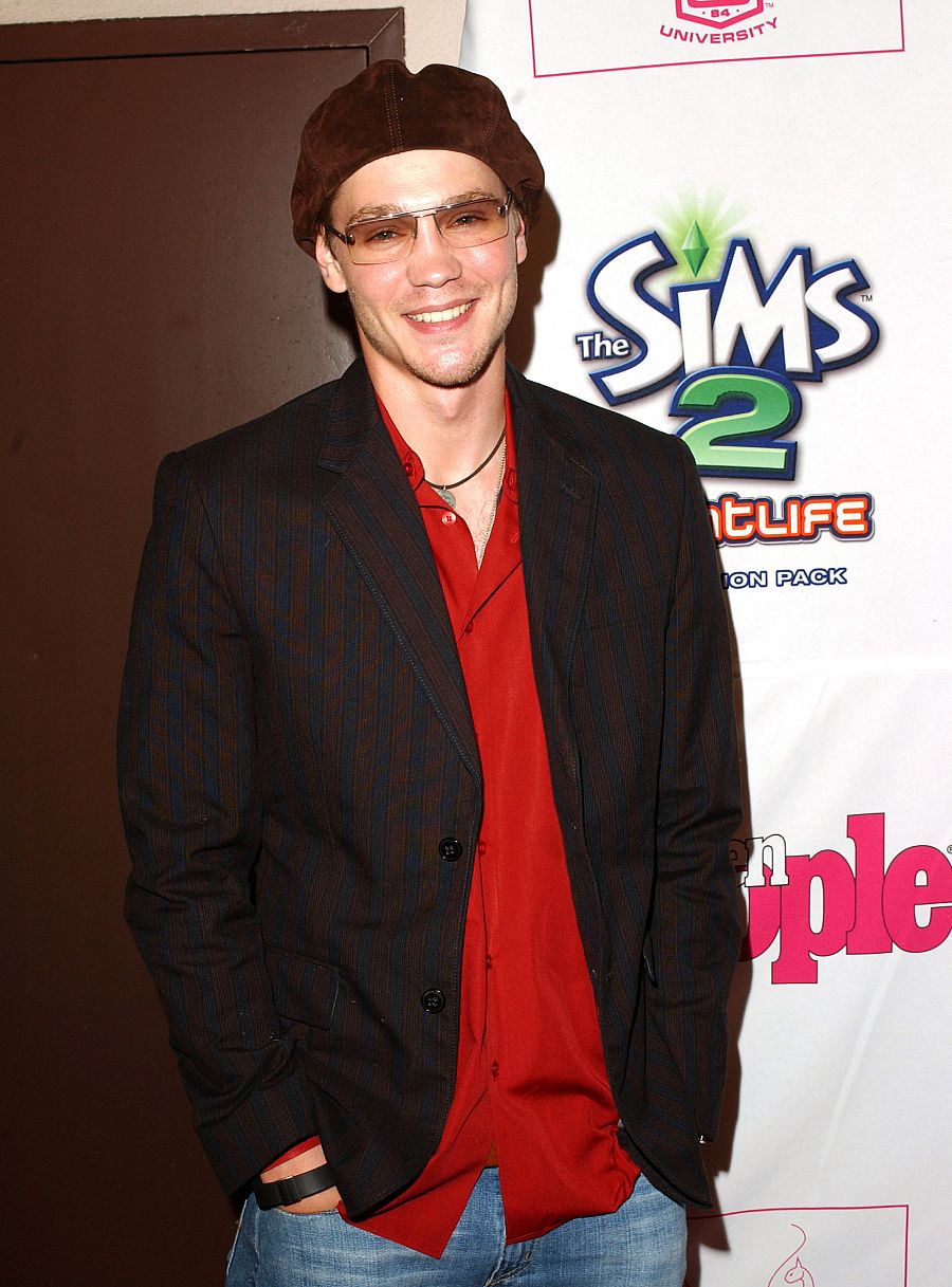 Chad Michael Murray posando durante la segunda edición de la fiesta 'Teen People' (2005)