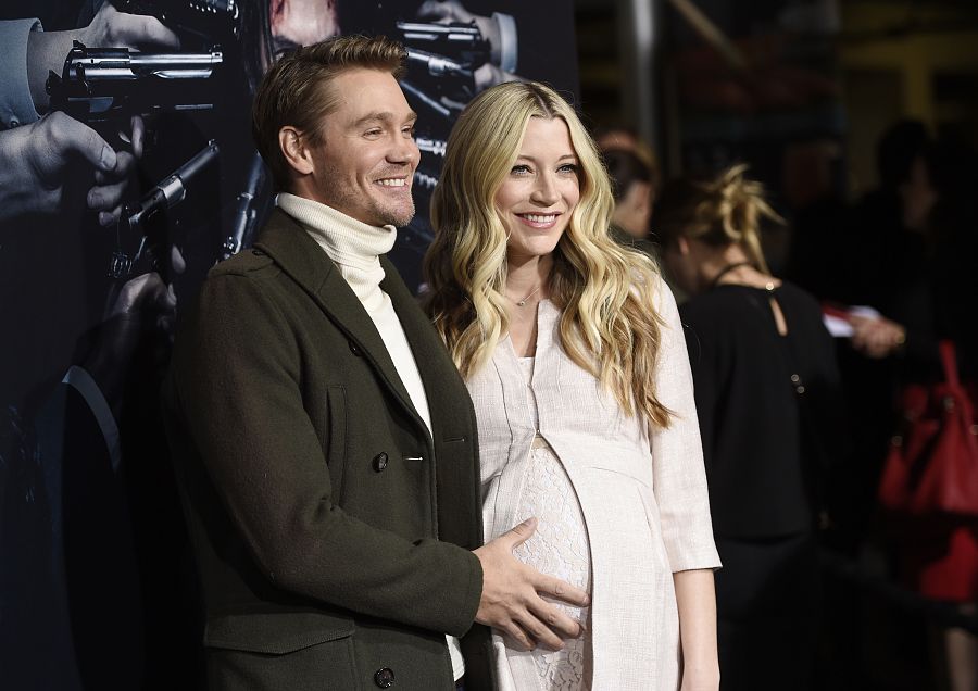 Chad Michael Murray junto a su esposa, Sarah Roemer, en la premiere de 'John Wick: Chapter 2' en Los Ángeles