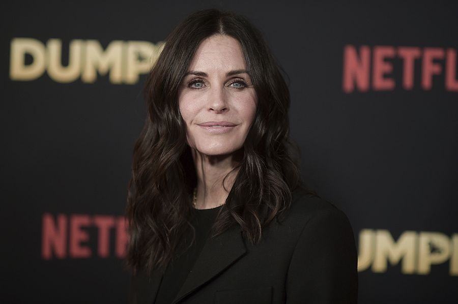 Courteney Cox en la premiere de la película 'Dumplin', con Jennifer Aniston