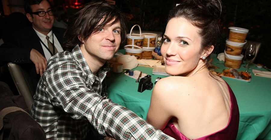 Seis mujeres, incluída Mandy Moore, acusaron a Ryan Adams de silenciar sus carreras