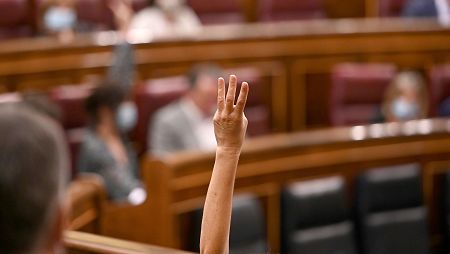 Momento de la votación de este miércoles en el pleno del Congreso que debate la convalidación de cuatro reales decretos-leyes relativos a la creación del fondo COVID-19 y con medidas para la reactivación económica y del empleo