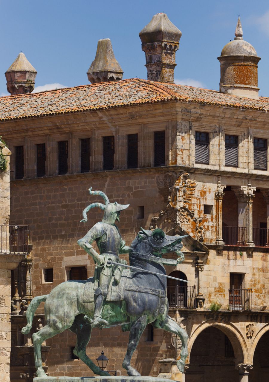 Estatua de Pizarro en Trujillo, pueblo de Cáceres