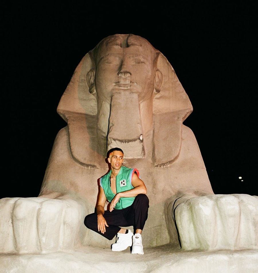 Mahmood en el set del videoclip de 