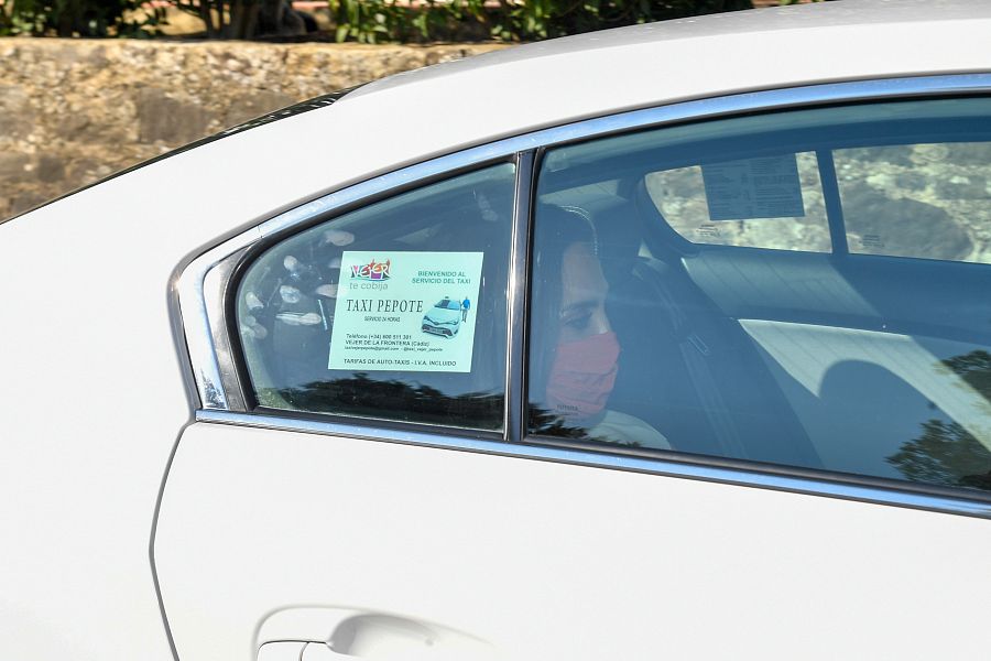 Tamara Falcó llegando a la boda de Tita Astolfi y Fernando Mora-Figueroa en Cádiz