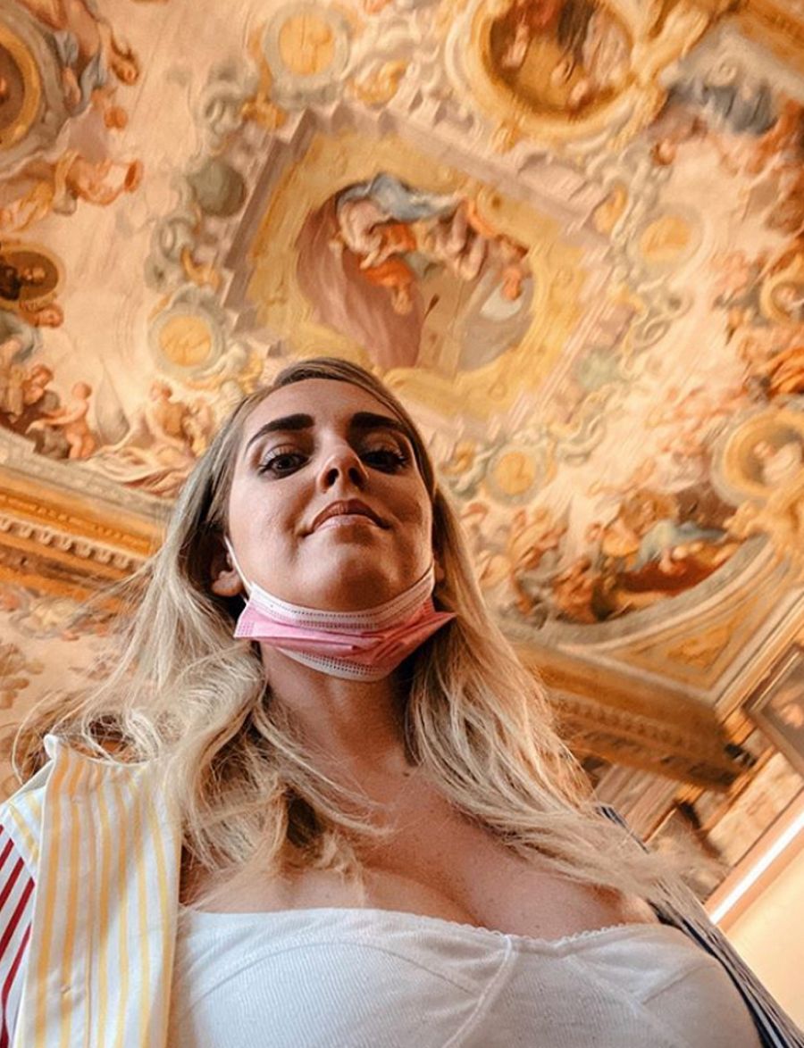 Una de las 'selfies' de Chiara Ferragni en el museo de los Uffizi