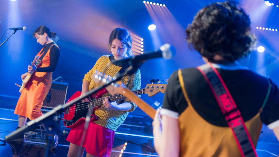 El cuarteto de punk-rock MOURN en La Hora Musa