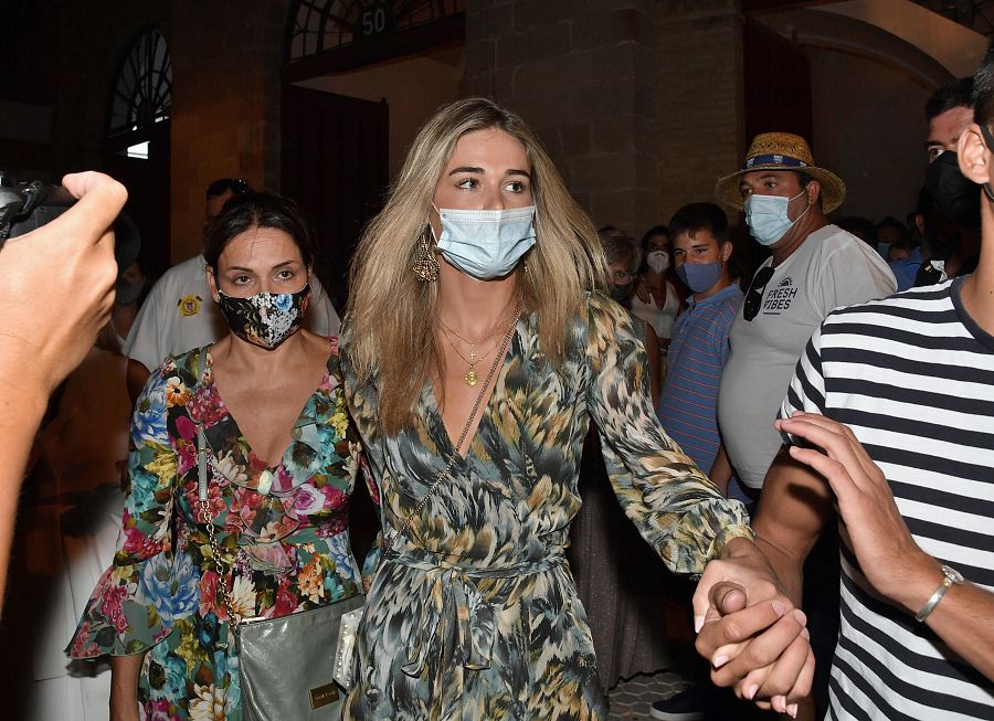 Ana Soria a la salida de la plaza de toros de El Puerto de Santa María