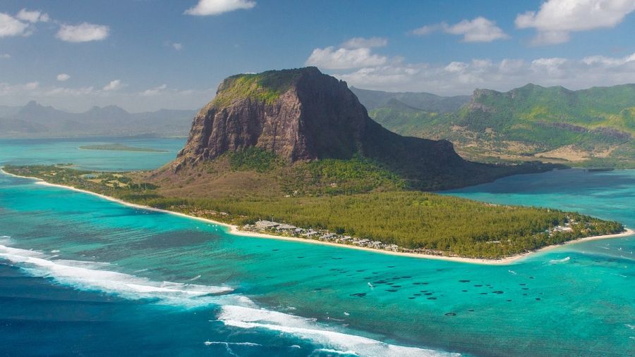 Isla Mauricio vista desde un helicóptero en una imagen de archivo