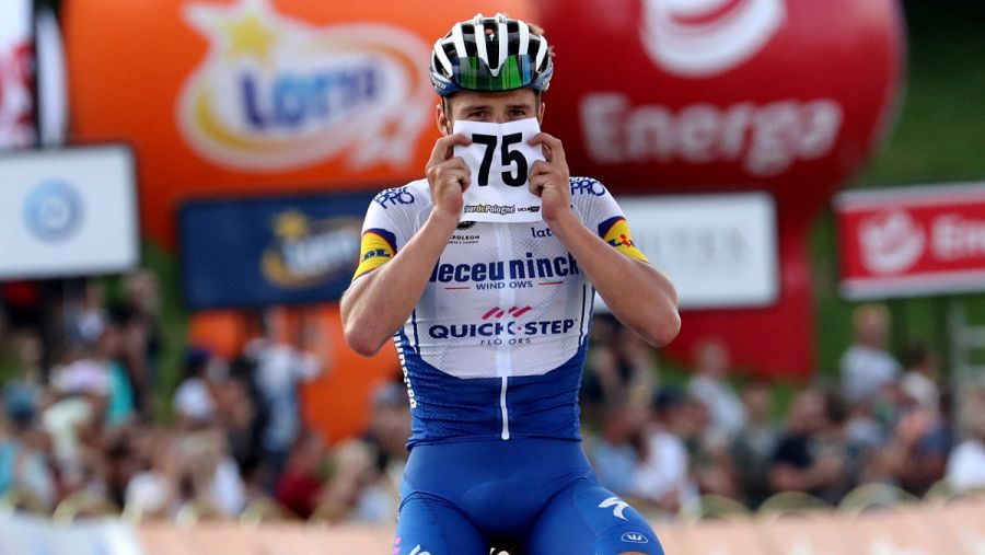 Imagen: Evenepoel le dedicó su victoria en la cuarta etapa a Jakobsen