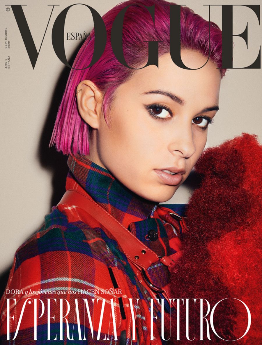 Dora es hija de Bimba Bosé y Diego Postigo.