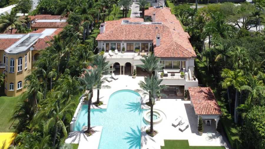 Piscina infinita y casa de invitados: entre los privilegios de la nueva mansión de Jennifer López