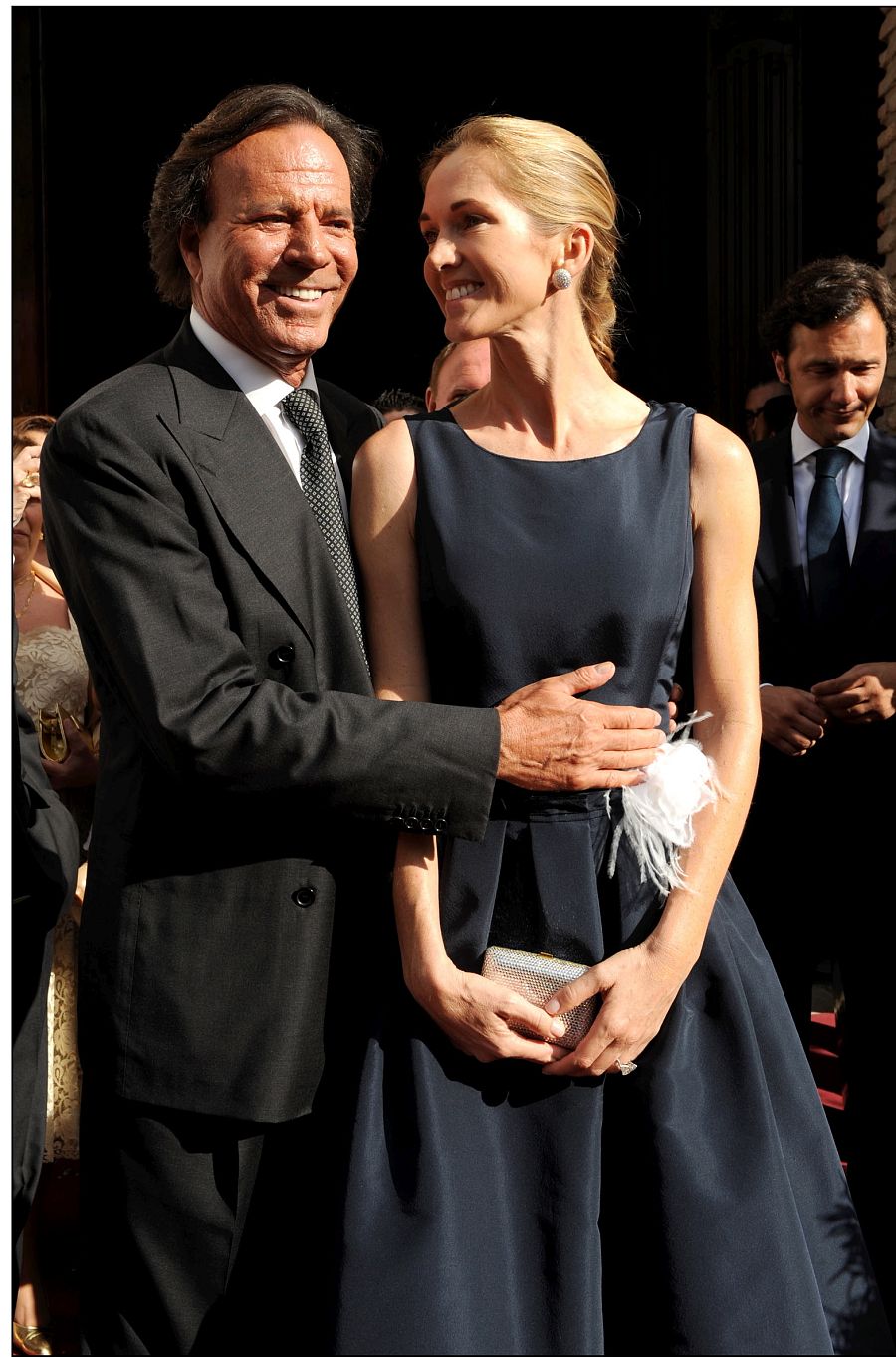 Julio Iglesias y Miranda celebran en la distancia su décimo aniversario