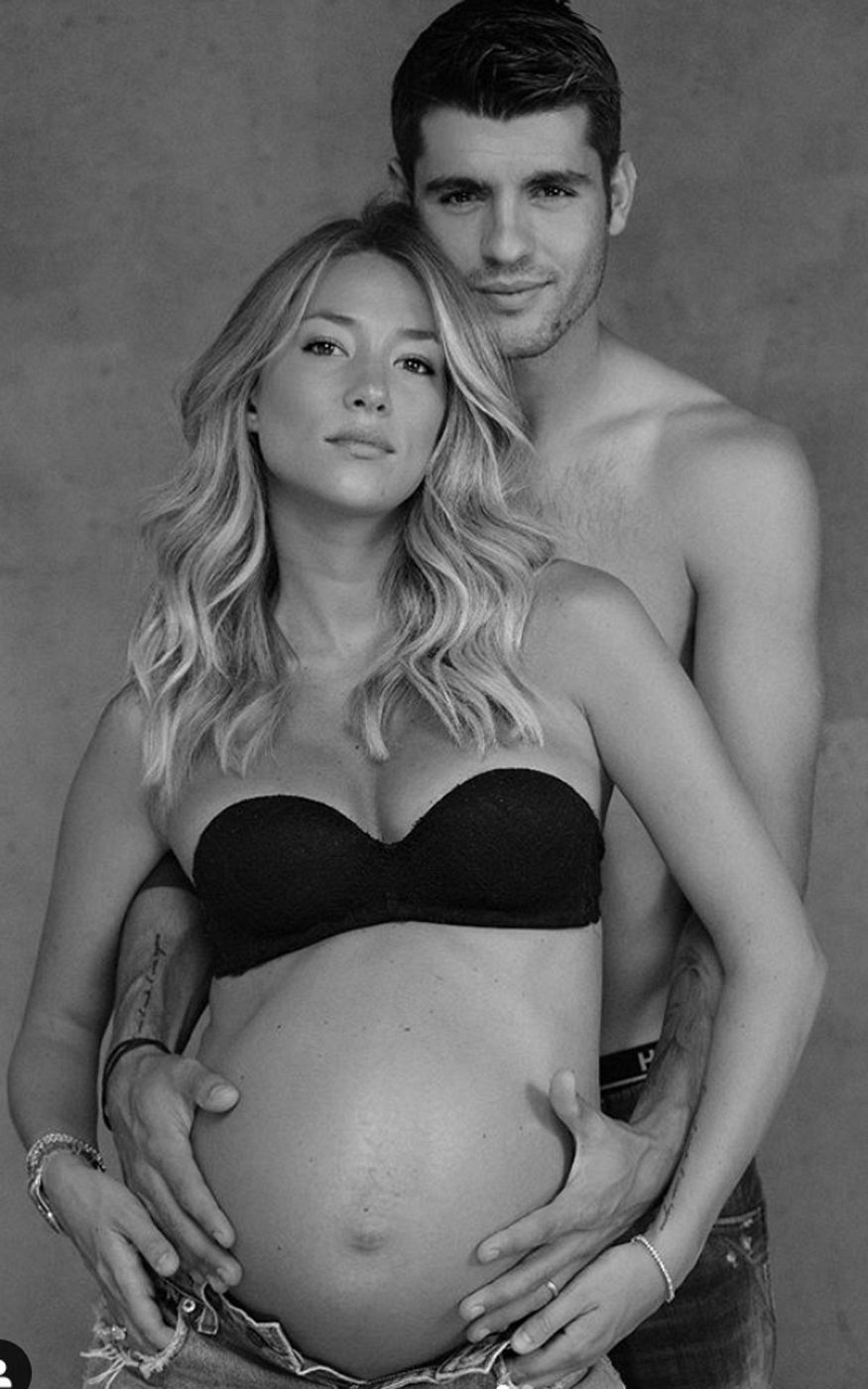 Alice Campello y Álvaro Morata posan pocas semanas antes de convertirse en padres de su tercer hijo