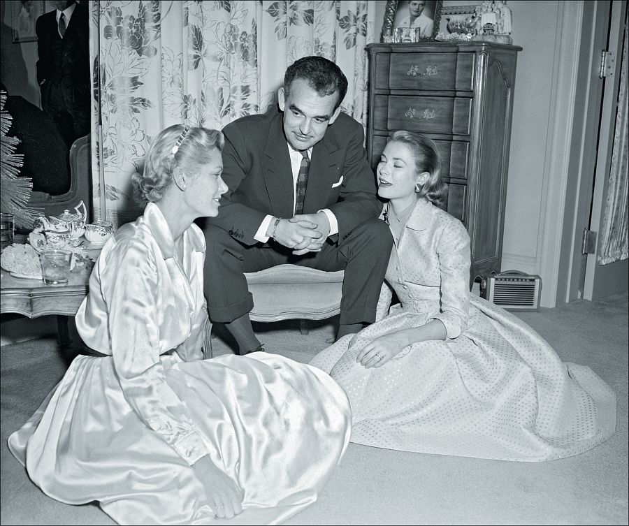 El príncipe de Mónaco, Rainiero, durante la pedida de mano a Grace Kelly