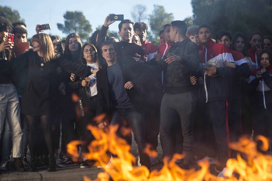 Un incendio en el instituto provoca la llegada de HIT