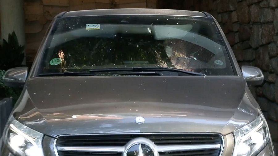 Paloma Cuevas con sus hijas