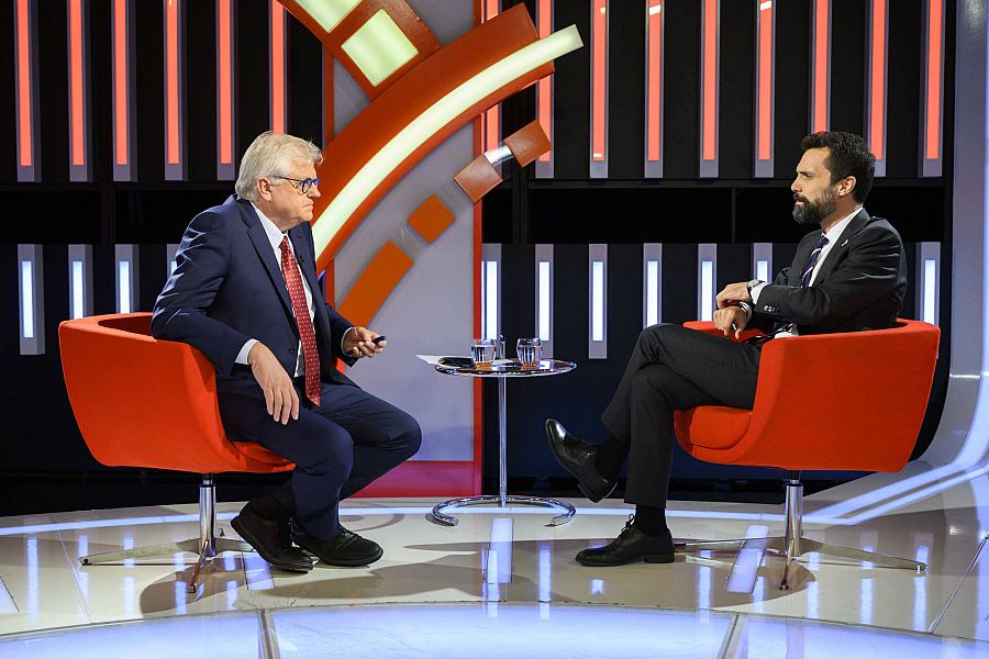 Lluís Falgàs i Roger Torrent asseguts al plató del programa