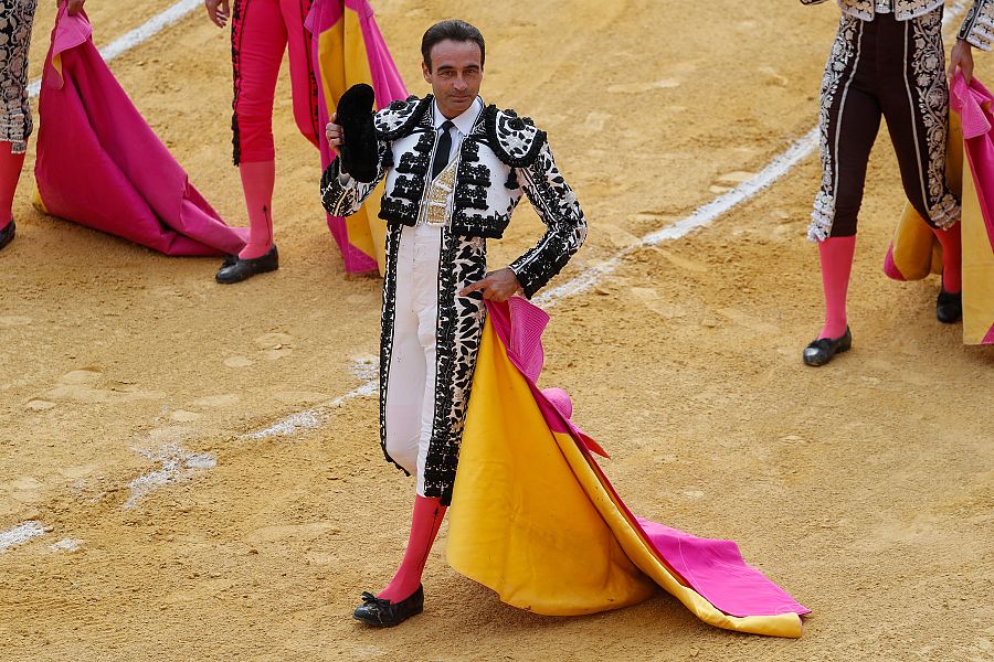 Enrique Ponce durante un festejo taurino en Granada