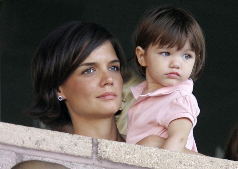 Katie Holmes con su hija Suri Cruise en 2007