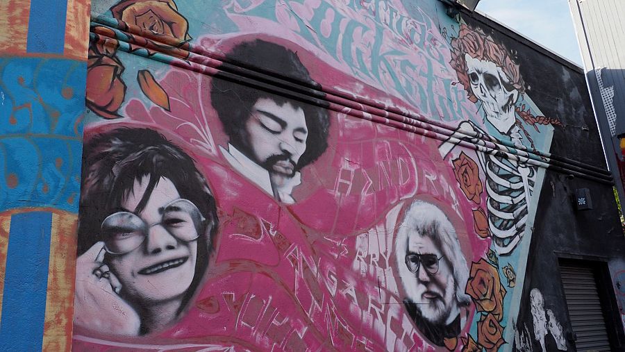 Un mural en San Francisco recuerda a los músicos fallecidos Janis Joplin, Jimi Hendrix y Jerry García (Grateful Dead).