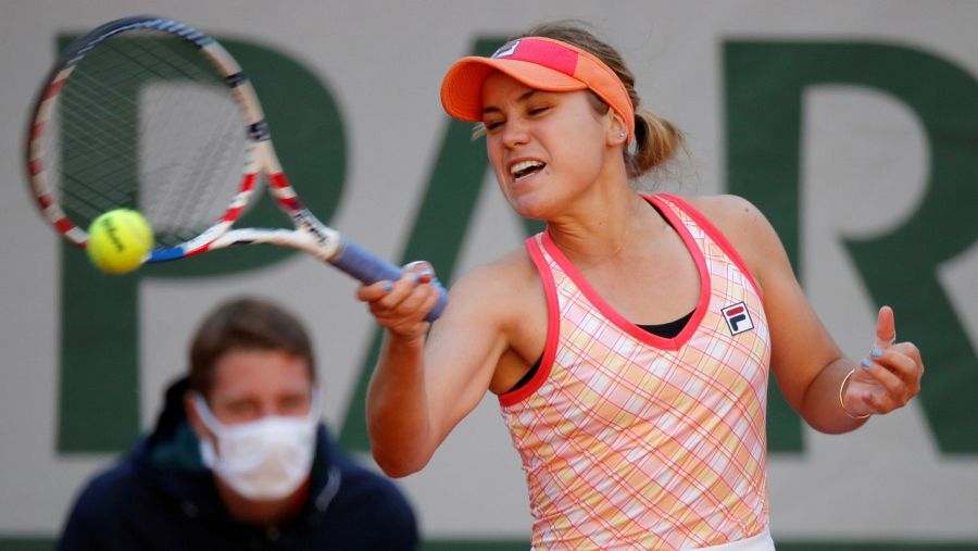 La tenista estadounidense Sofia Kenin durante su partido de cuartos de final en Roland Garros ante Danielle Collins.