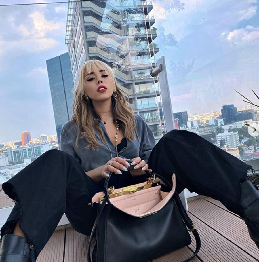 Danna Paola, bicolor