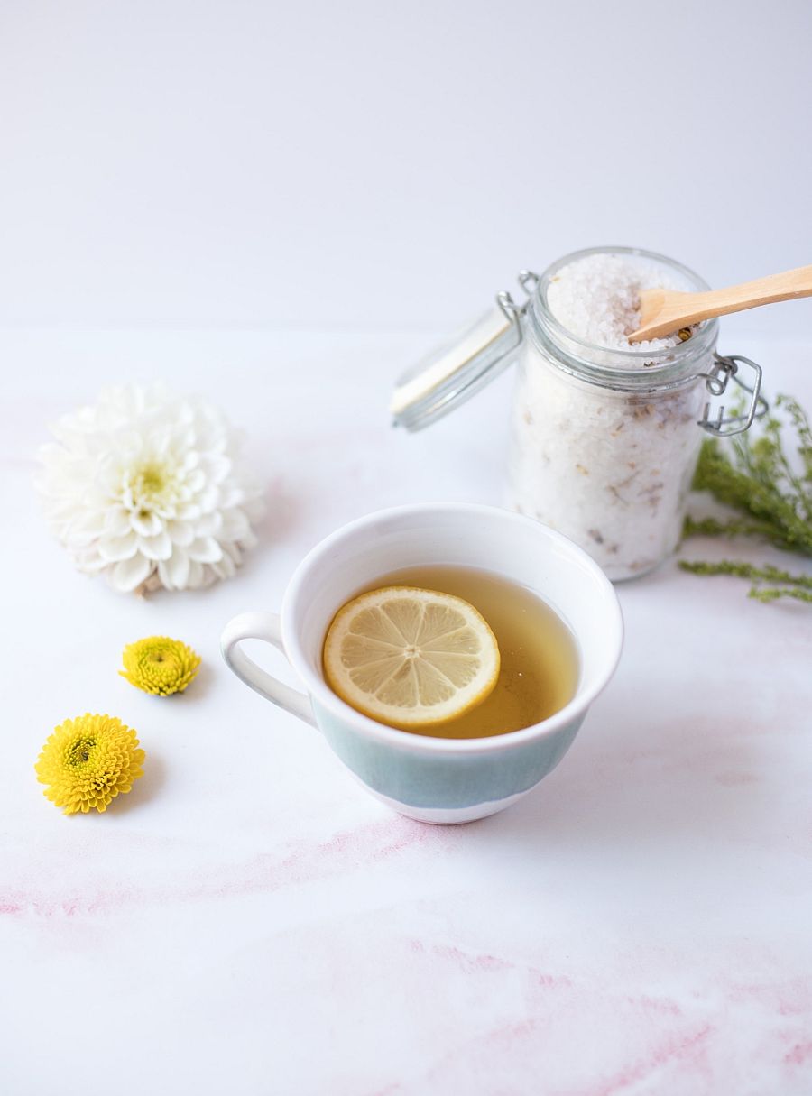 El limón está indicado para una limpieza profunda de la piel. Nos ayuda a eliminar impurezas