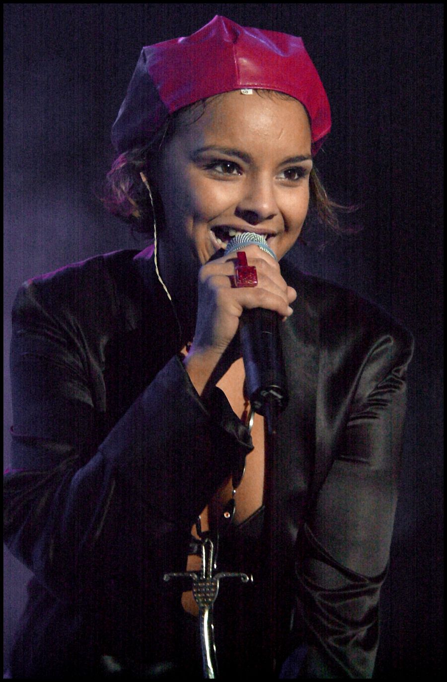 Chenoa durante un concierto en Barcelona en 2002