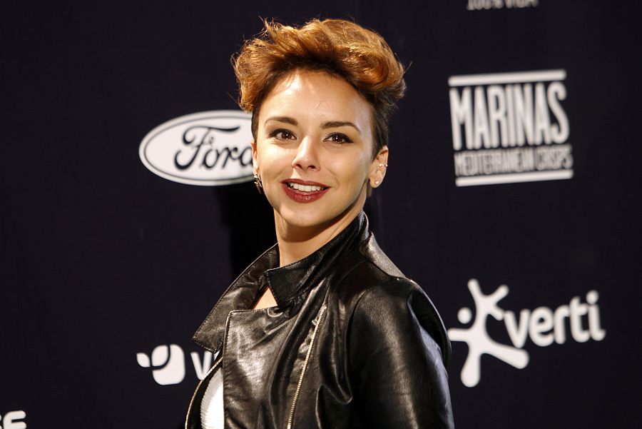La cantante Chenoa durante la gala de los premios Cadena Dial en Tenerife (2016)