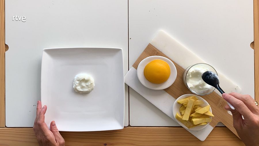 Los falsos 'huevos fritos con patatas' de María Castro