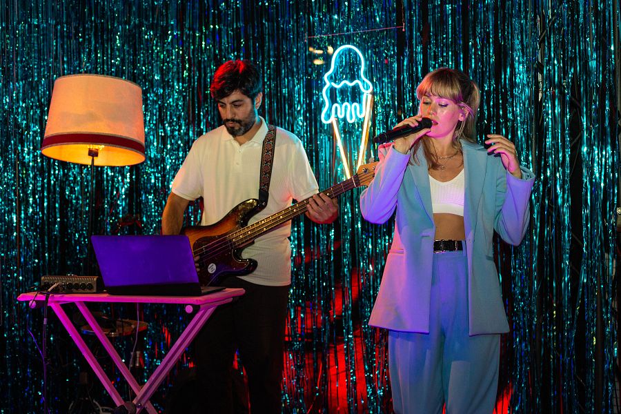 Kimberly Tell, invitada en el estreno de la segunda temporada de 'Parking Karaoke'