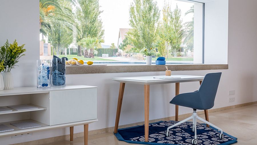 El estilo mediterraneo utiliza azules y tonos amarillos o anaranjados. Nos permite trabajar en un entorno calmado