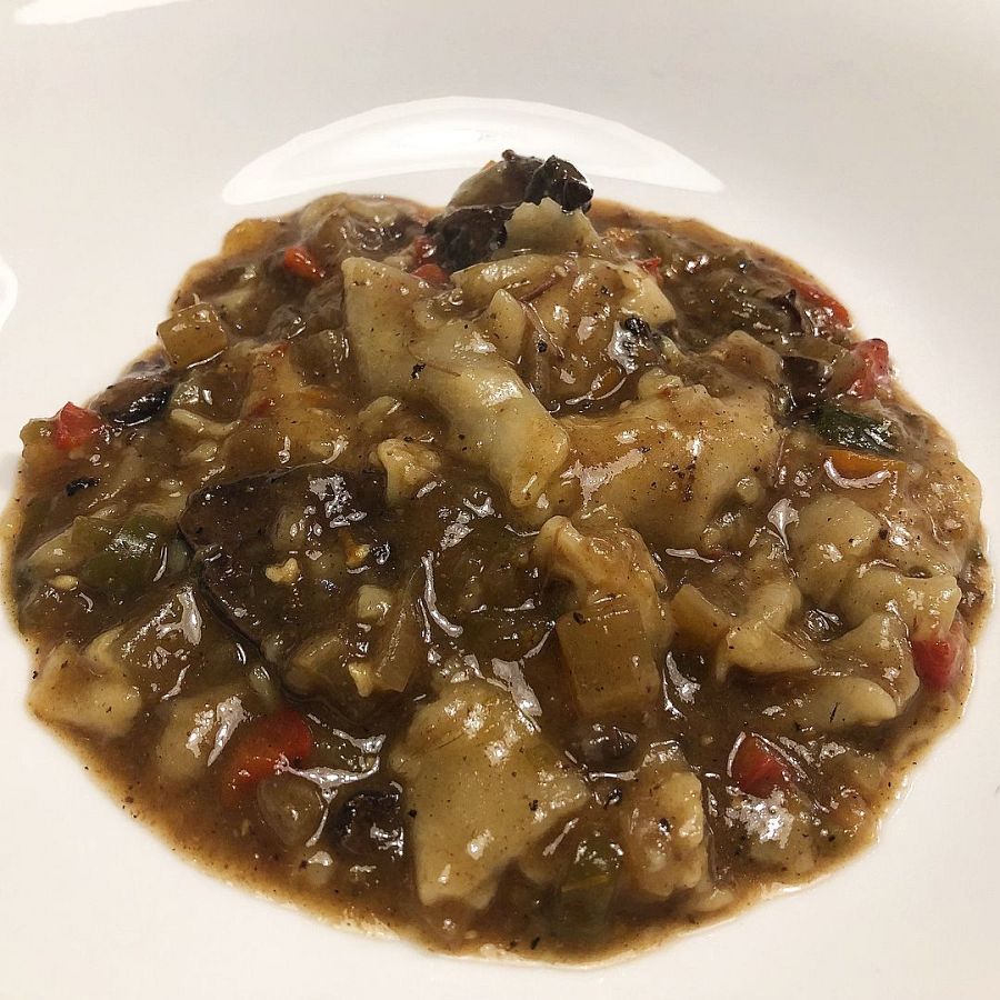 Plato de un guiso de andrajos del restaurante Bagá de Jaén