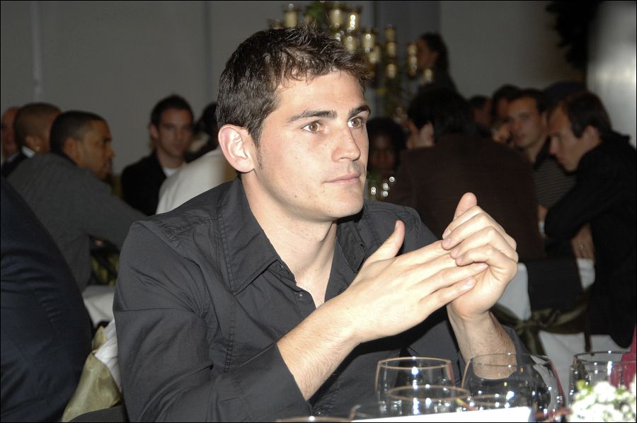 EL FUTBOLISTA IKER CASILLAS DURANTE LA CENA DE NAVIDAD DEL REAL MADRID CF 2007