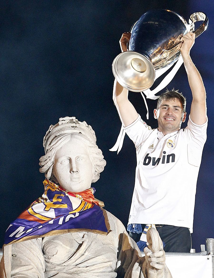 Iker Casillas con la Décima en Cibeles