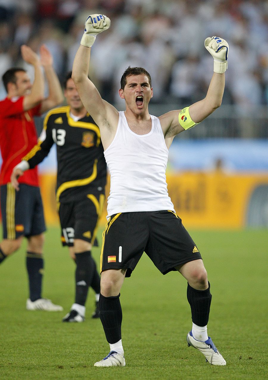 Iker Casillas en la celebración de los cuartos de final frente a Italia