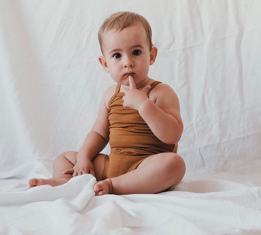 El merino reacciona de forma activa a los cambios de temperatura, manteniéndo el cuerpo caliente cuando hace frío y fresco en ambientes cálidos