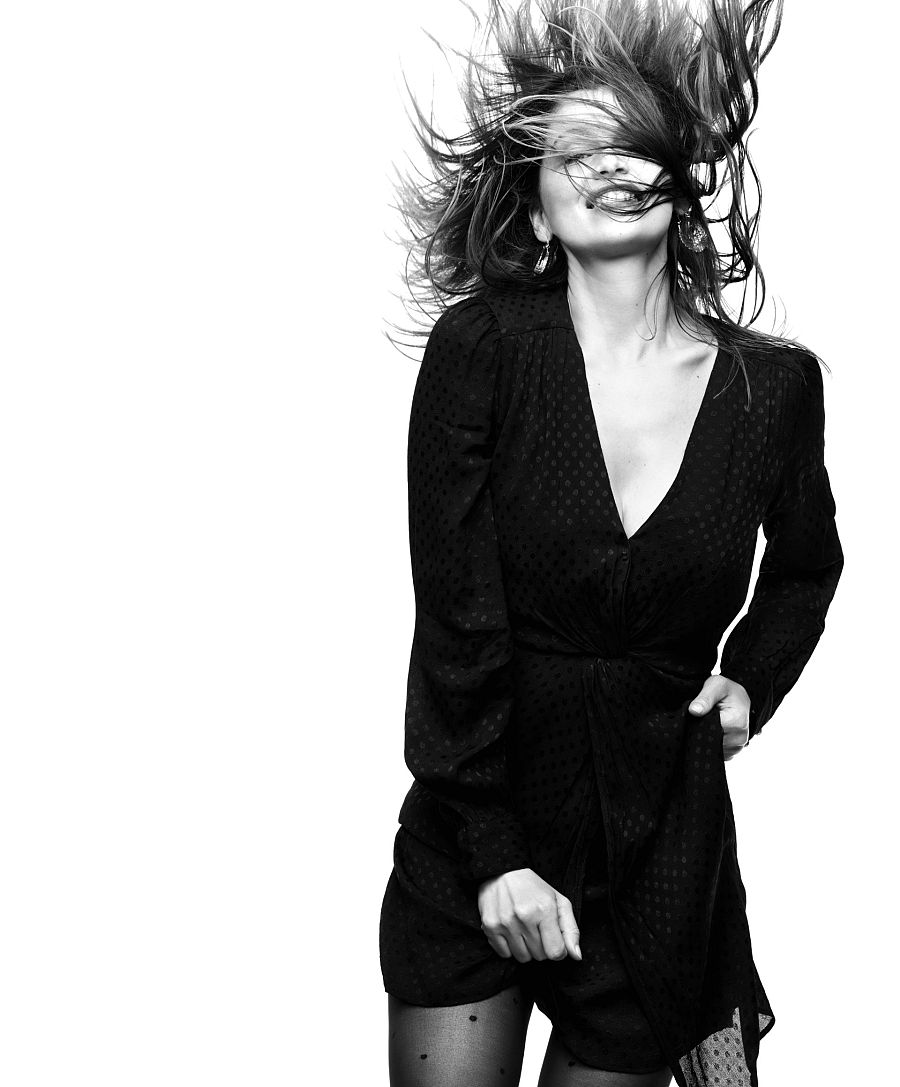 Dicen los directores y los fotógrafos que su aura y su despreocupación enamoran a la cámara