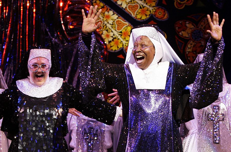 Whoopi Goldberg, durante un ensayo general de la obra teatral de Sister Act de Londres, en 2010.