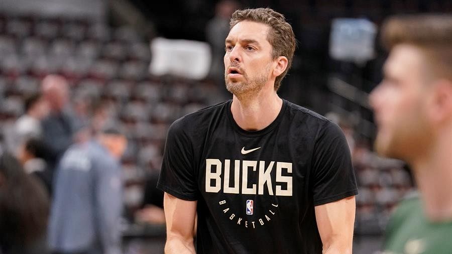 Pau Gasol, con su último equipo NBA