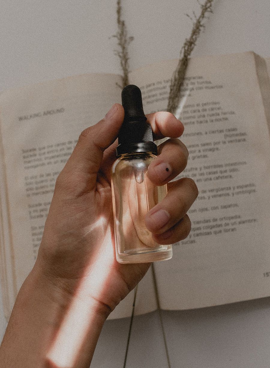 Los aceites esenciales nos ofrecen una gran variedad de beneficios dependiendo de sus componentes