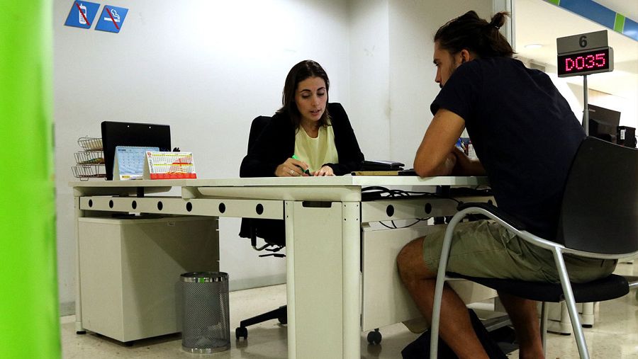 Catalunya tanca el 2020 amb 497.611 aturats, un 28,2% més que fa un any