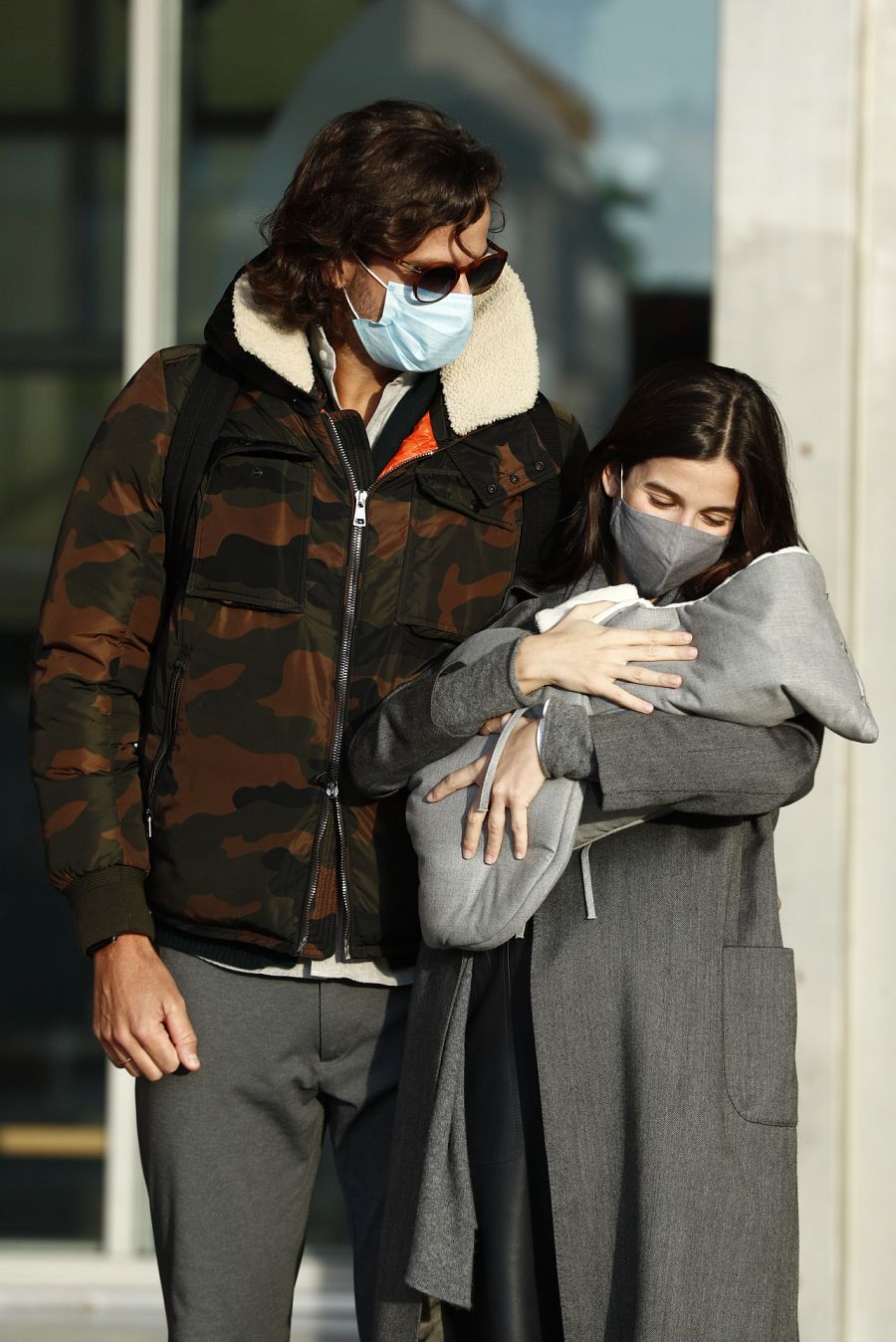 Sandra y Feliciano se estrenan como padres con Darío.