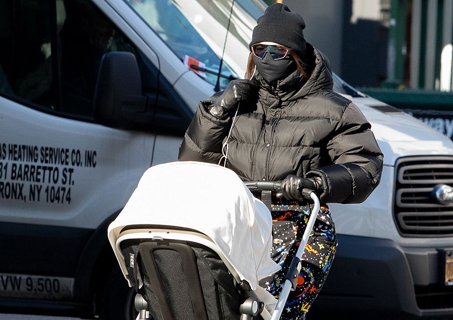 Ggi Hadid con su hija