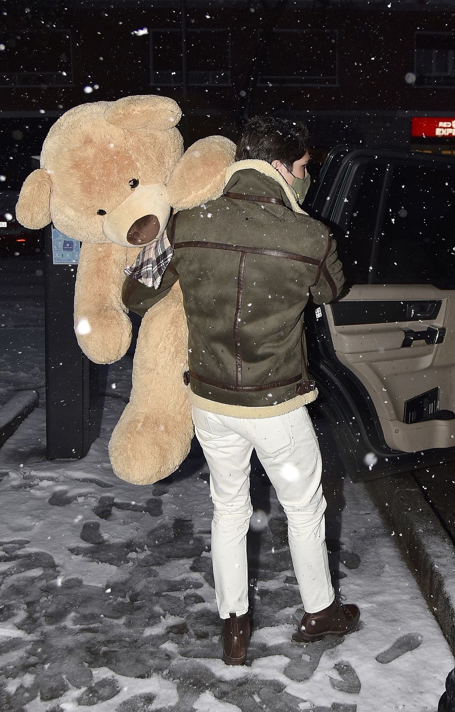 María Pombo y Laura Matamoros, de comida de amigas por Madrid