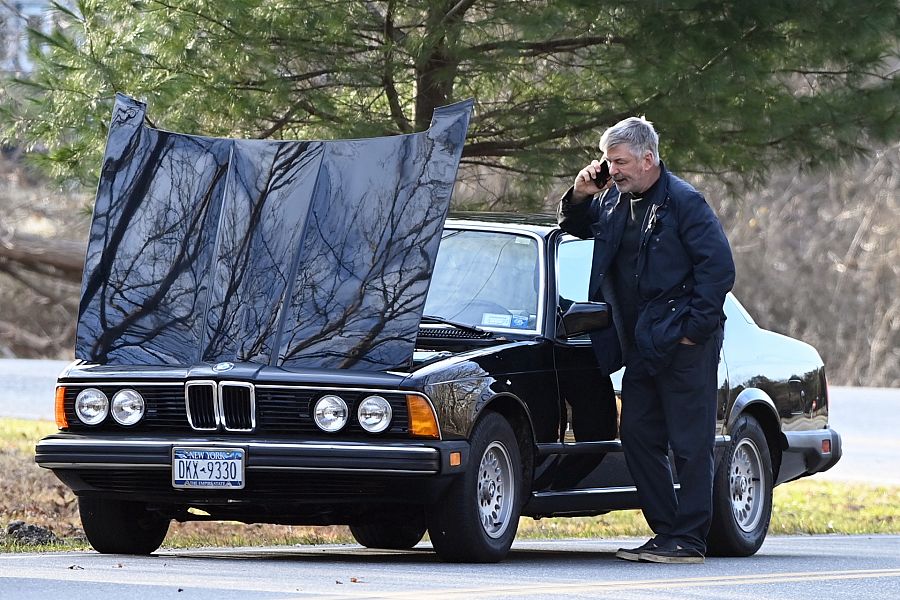 El actor pidiendo ayuda