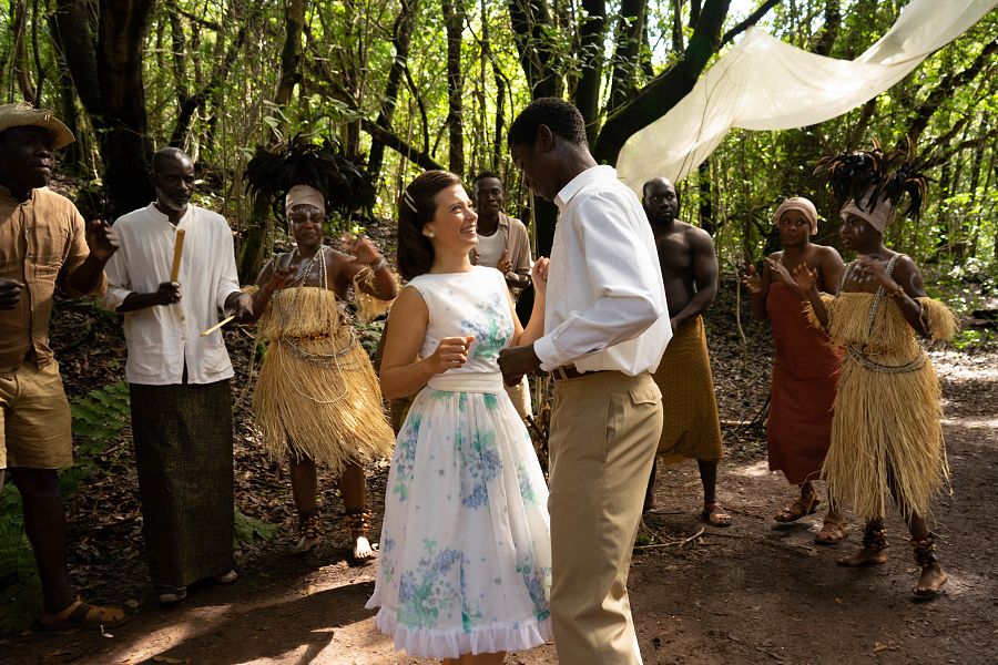 Carmen cumple su sueño de viajar a África