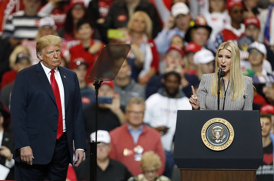 Donald Trump e Ivanka en un acto de campaña en 2018 en Cleveland